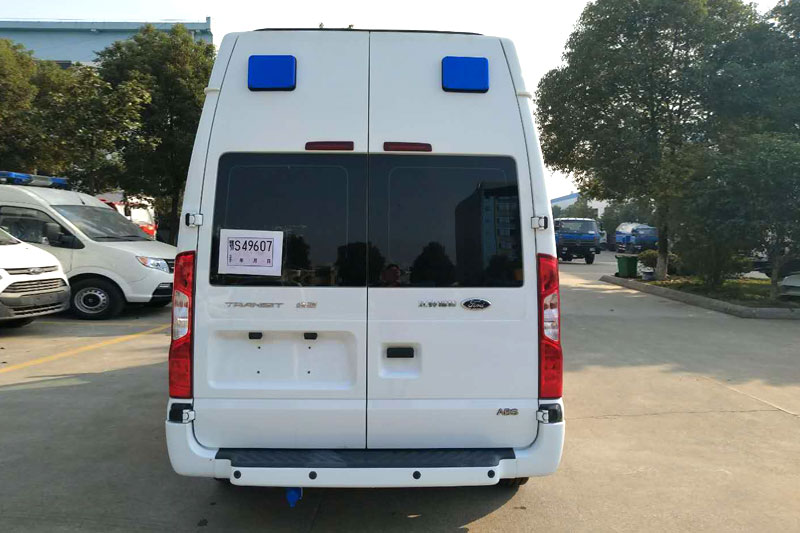 新世代V348長軸柴油救護(hù)車 新世代V348長軸柴油救護(hù)車